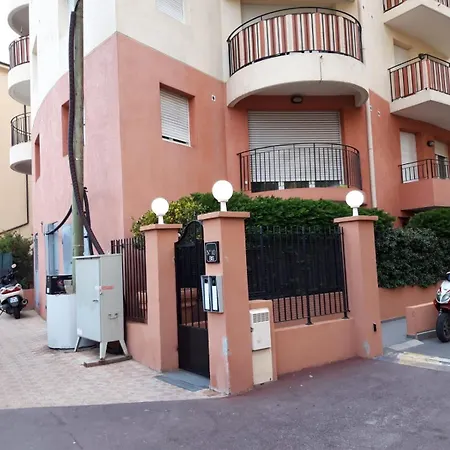 Monolocale Costa Azzurra مينتون